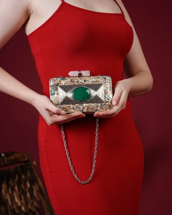 Zenya_Quartz_MOP_Clutch
